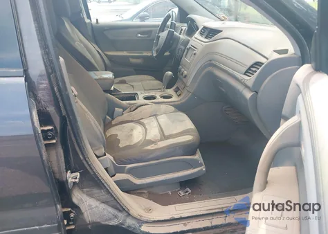 2015 Chevrolet Traverse Ls z USA, uszkodzony, nr VIN 1GNKVFKD8FJ368952